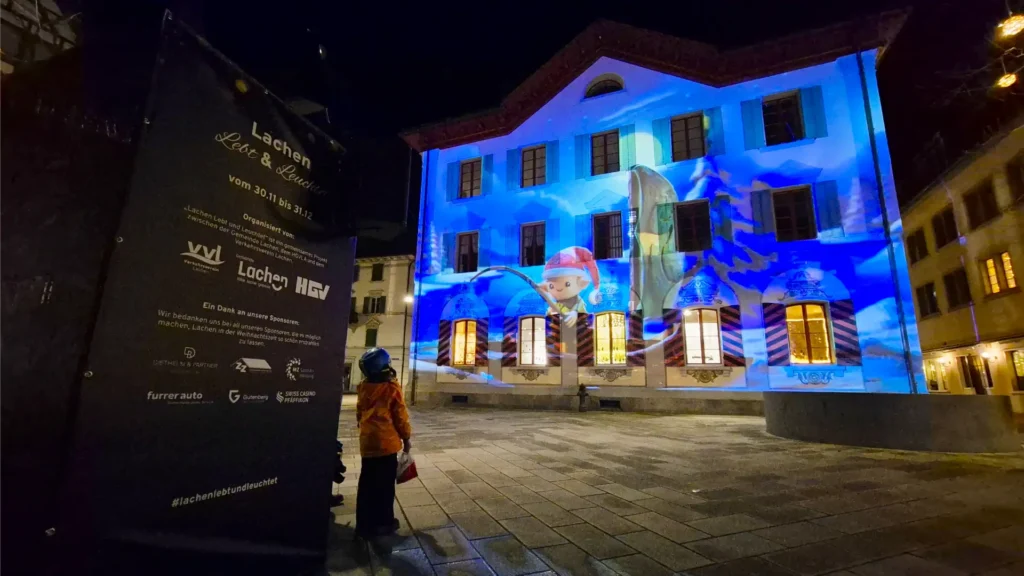 Lachen-Lichtprojektionen-Rathaus-2